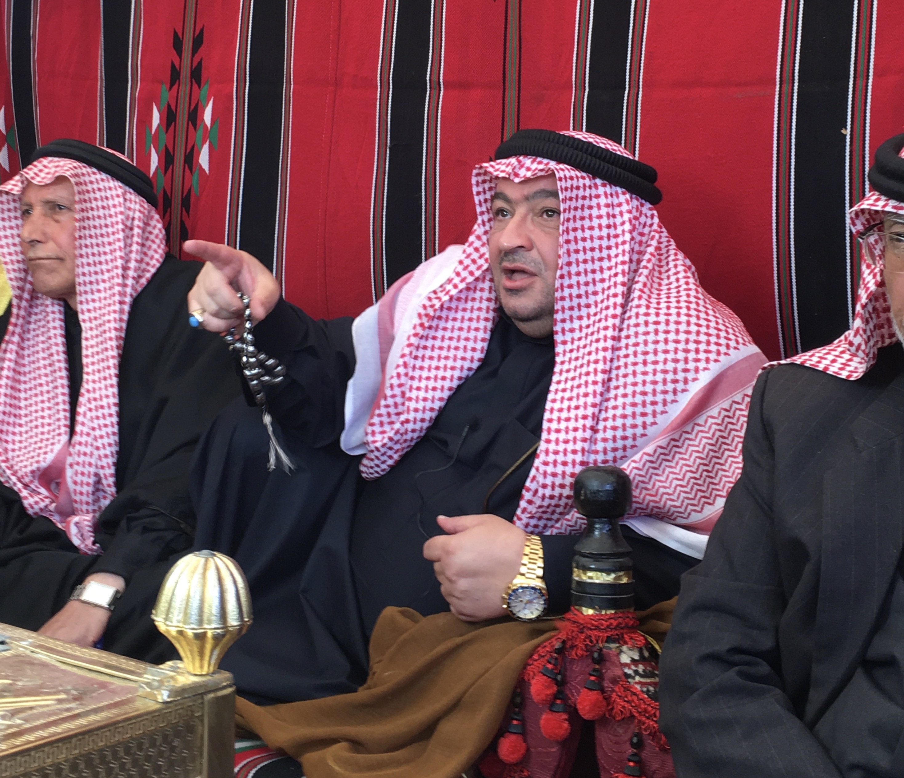العشائر العربيه تندد بالضربات الإسرائليه والأميركيه