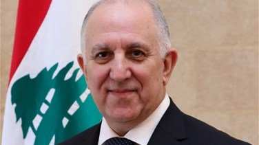 فهمي والـ”300 قطبة”: لن أتساهل ولو قام والدي من القبر