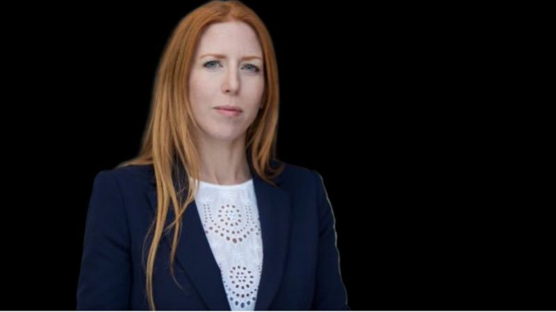 مسؤولة بريطانية تستشهد بقول للصحابي أبو بكر الصديق