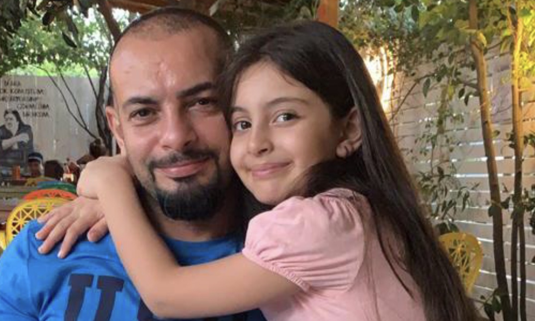 الحاج محمد خير الأسعد والد الشهيد الدكتور وسام الذي قضى مع إبنته ندى في زلزال تركيا أنطاكيا ينشر سيرته الذاتيه